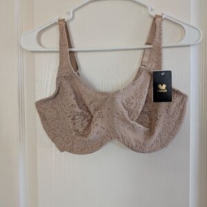 Wacoal Beige Lace Bra NWT